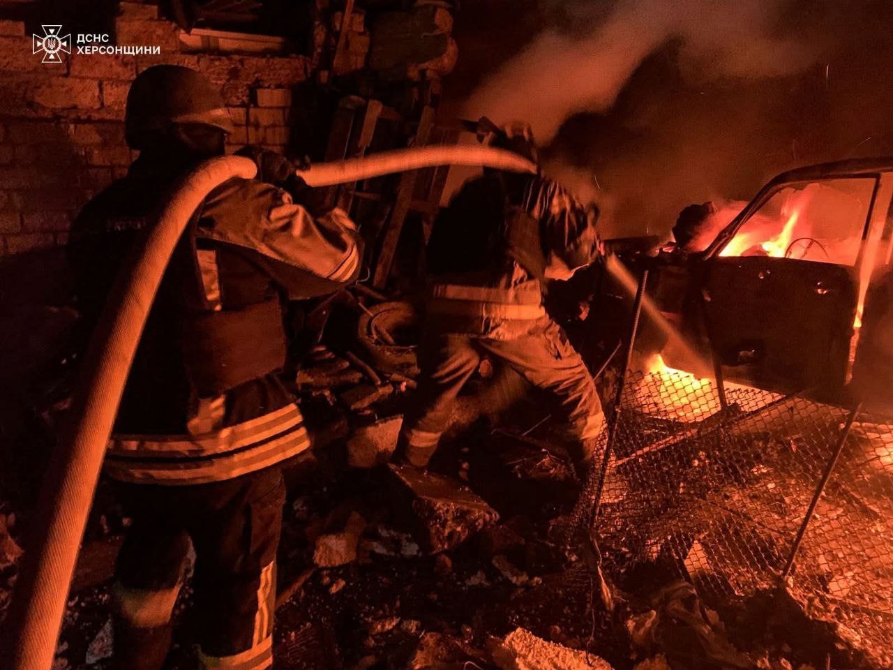 Росіяни, знову, били, Херсону, рятувальники, загасили, вогонь, російські, окупанти, обстріляли, житлові, квартали, Херсона, інформацією, ДСНС Херсонщини, ліквідували, пожежу