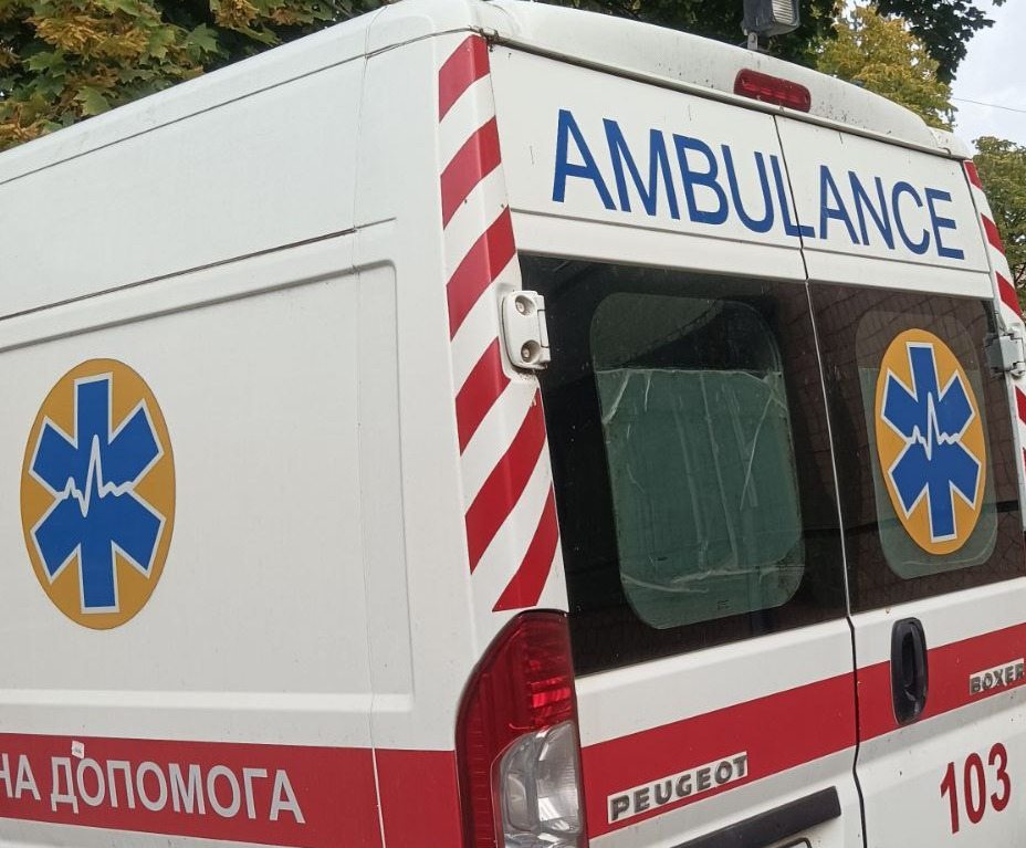 Херсоні, двоє, чоловіків, постраждали, внаслідок, ранкового, обстрілу, Корабельного, району, аоранення, отримав, медична, допомога, амбулаторне, лікування