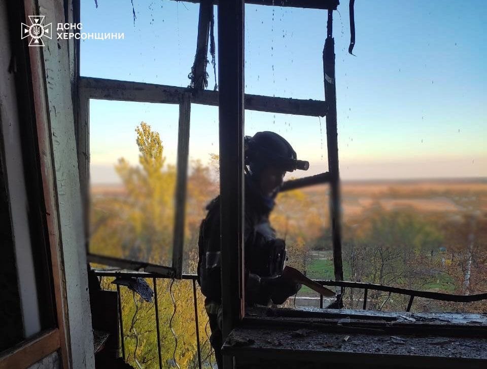 Російський, обстріл, спричинив, пожежу, багатоповерхівці, Херсона, рятувальники, ДСНС, Херсонщини