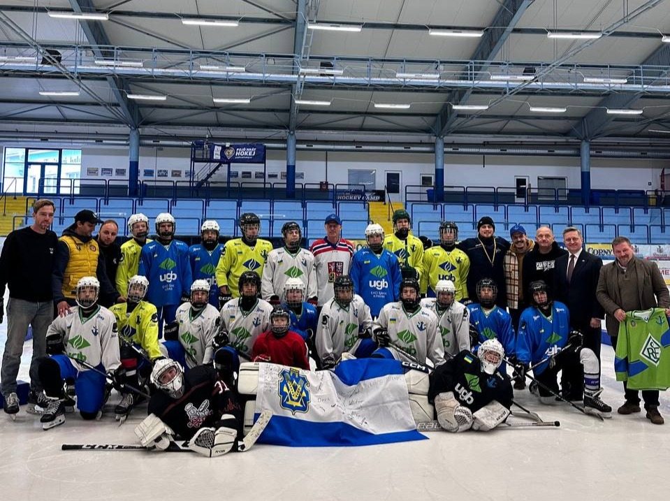 Херсонські юні хокеїсти тренувалися у Чехії разом із Домініком Гашеком