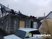 Російська армія скинула вибухівку на житловий будинк в Зеленівці, постраждав власник оселі