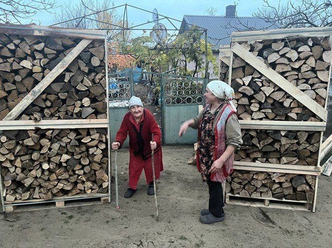 Калинівській, громаді, продовжують, забезпечувати, родини, дровами, зимовий період, співпраці, благодійної, організації, Район №1, міжнародної, гуманітарної, організації, Global Emergency Relief, Recovery & Reconstruction, жителів, Херсонщини