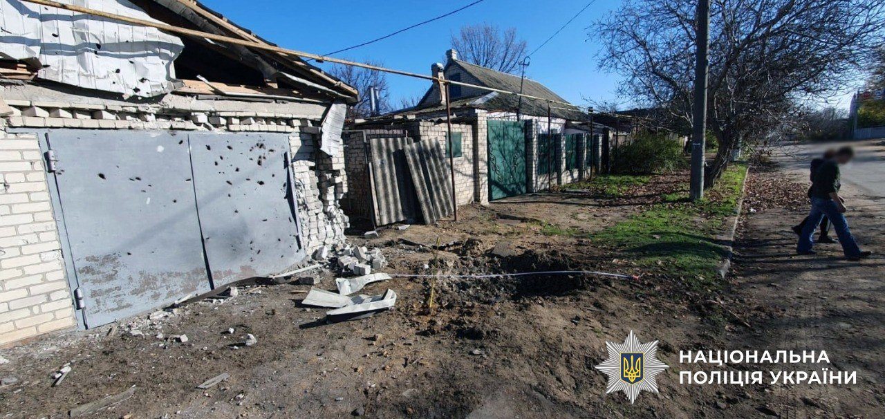 Херсон, масованими, атаками, один, загиблий, вісім, поранених, за добу, Дніпровському районі Херсона, скидання, вибухівок, БпЛА, Минулої доби, 14 листопада, російські війська, продовжили, інтенсивно, обстрілювати, Херсон, прибережні, населені, пункти, дрона-камікадзе, Shahed,