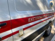 Дрон атакував медзаклад у Херсоні: двоє людей постраждали